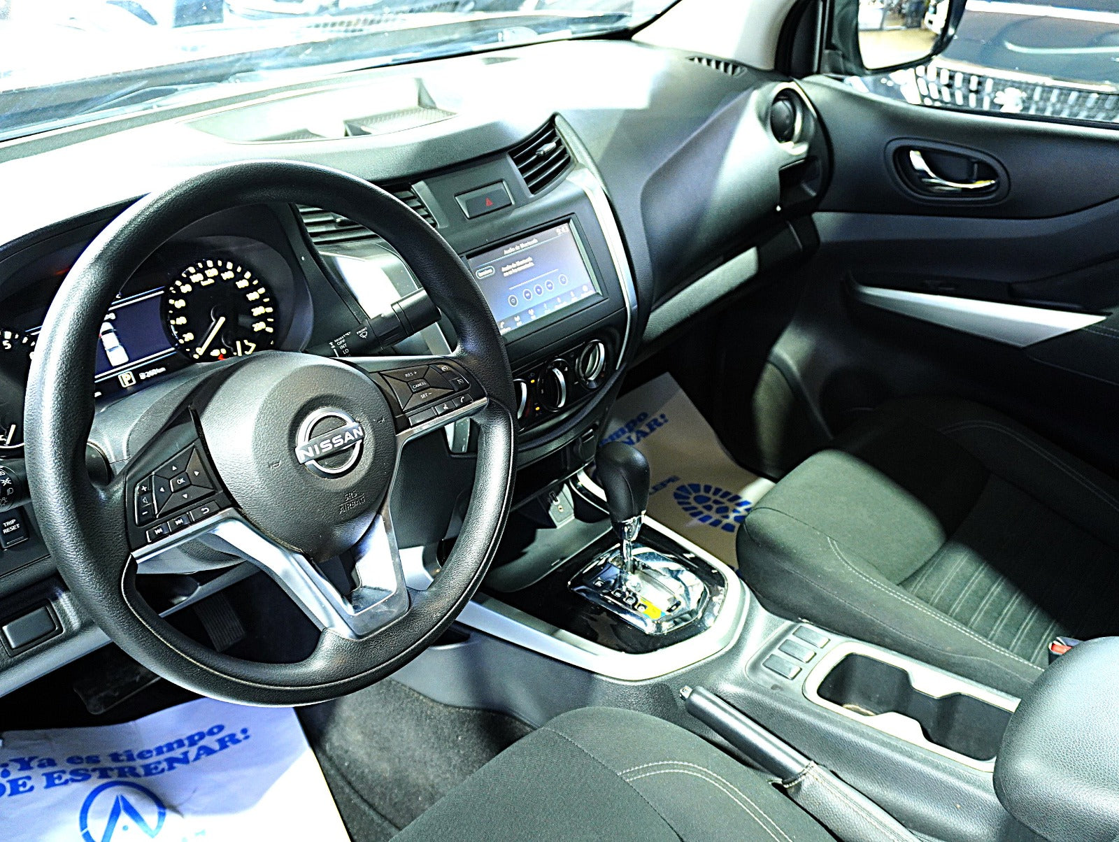 Nissan Frontier NP300 LE 2024