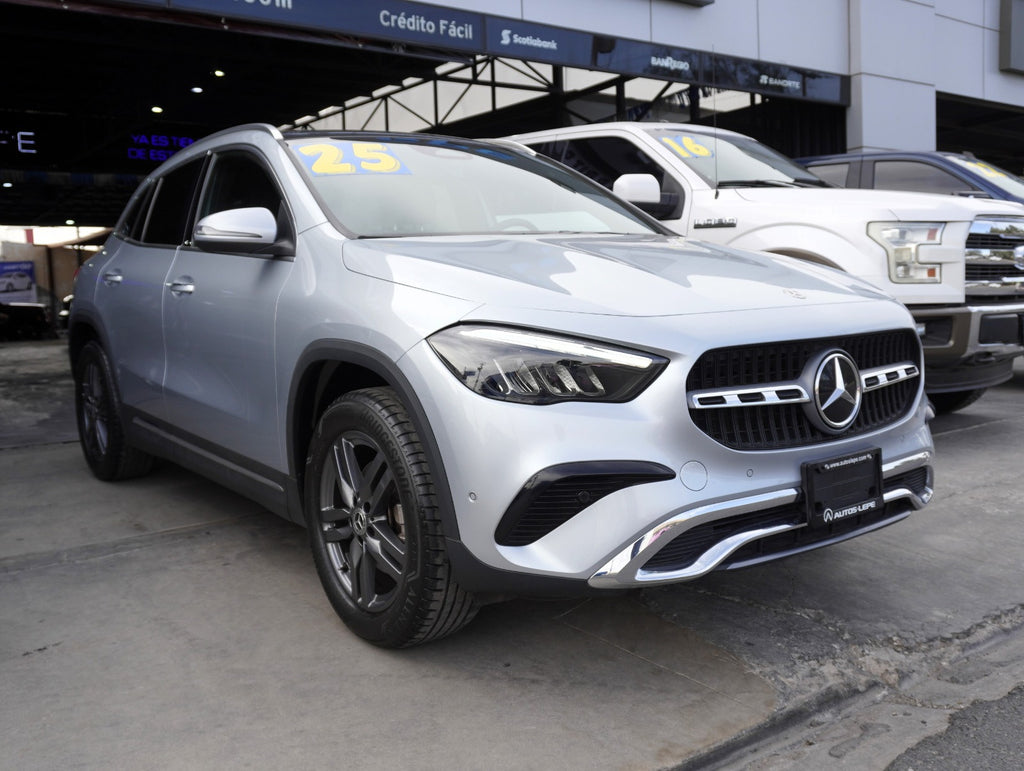 🚙✨Mercedes-Benz GLA 200 2025 🚙✨
