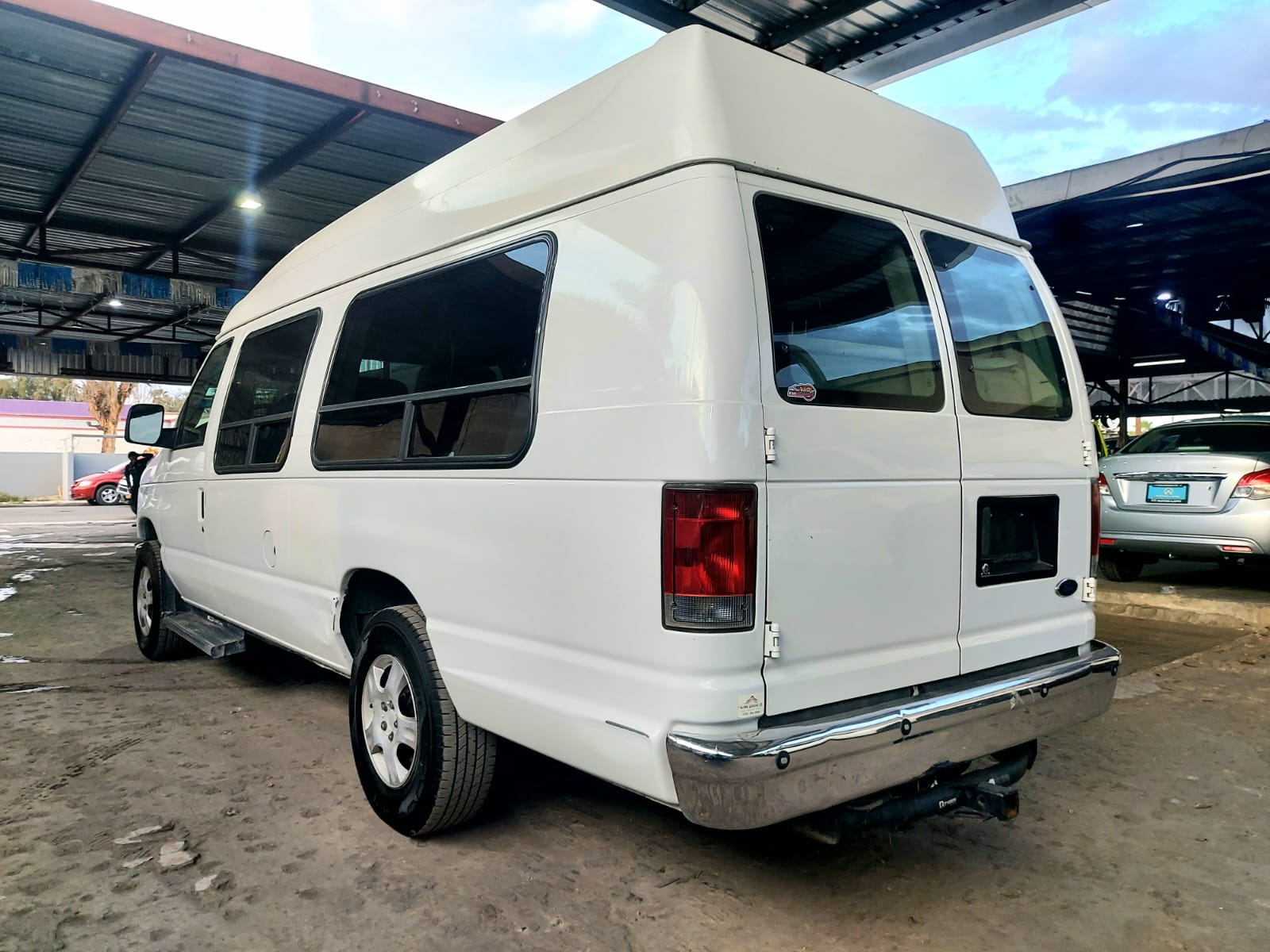 Ford Trucks Econoline 2008 (Importada) 🚐✨