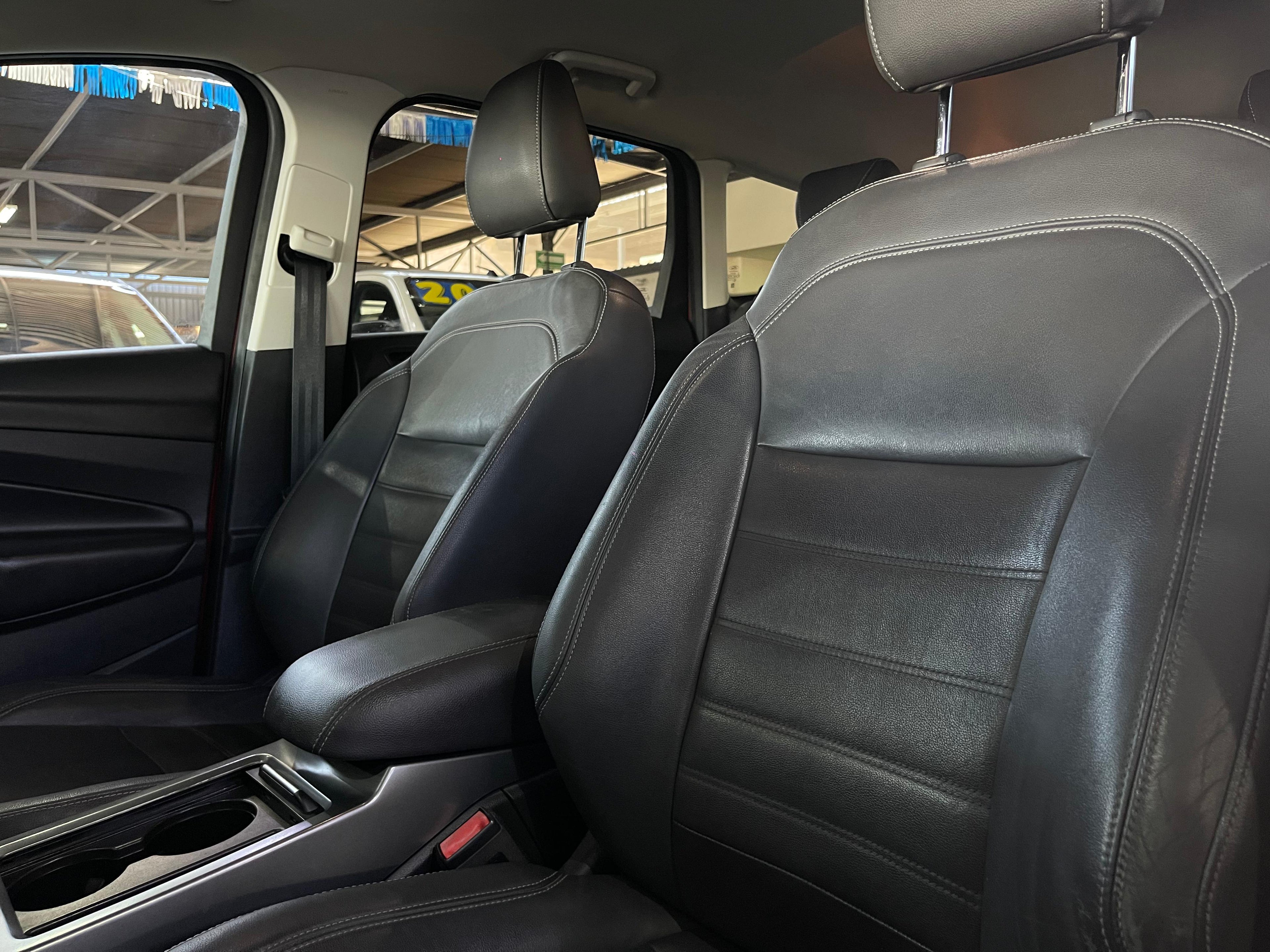 Ford Escape Trend Advance 2018