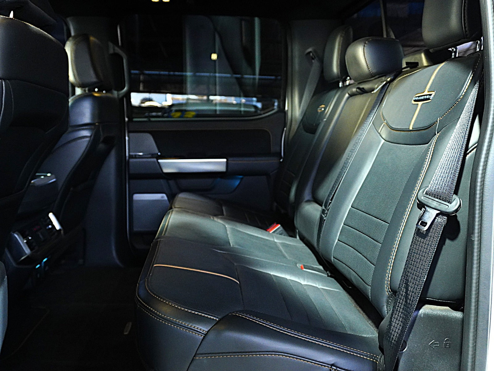 Ford Lobo Platinum 2023