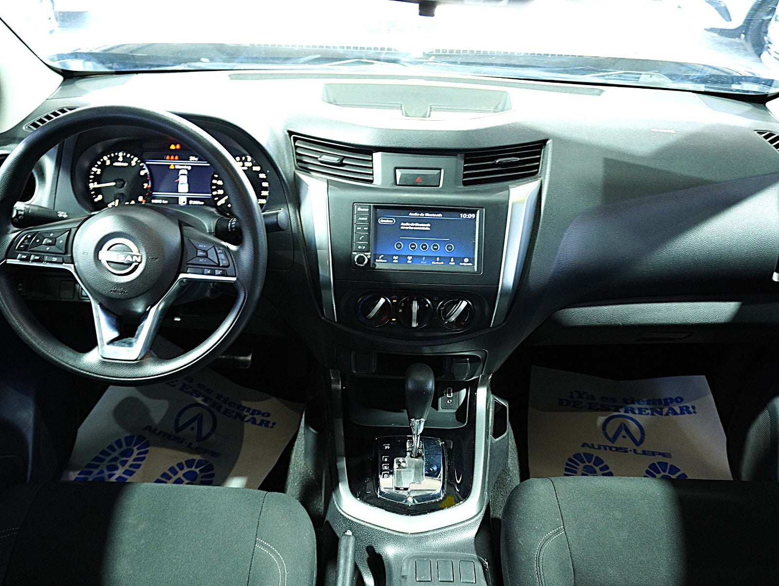 Nissan Frontier NP300 LE 2024