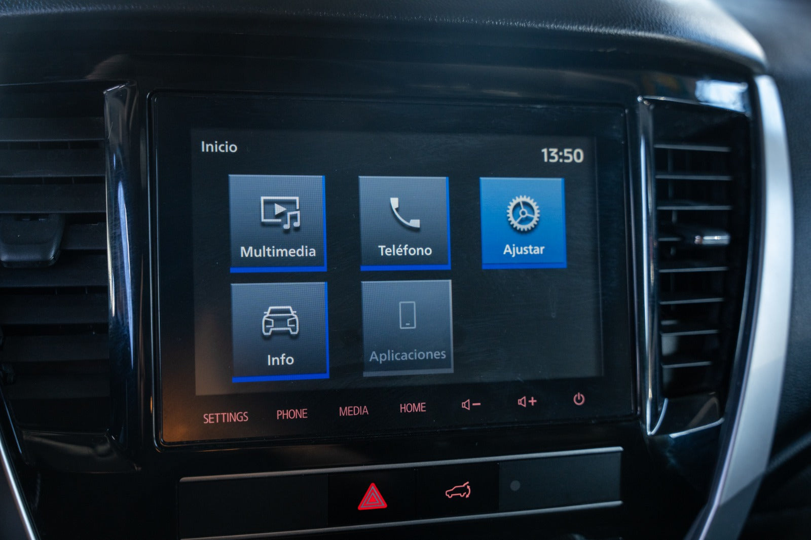 Mitsubishi Montero SE 2021