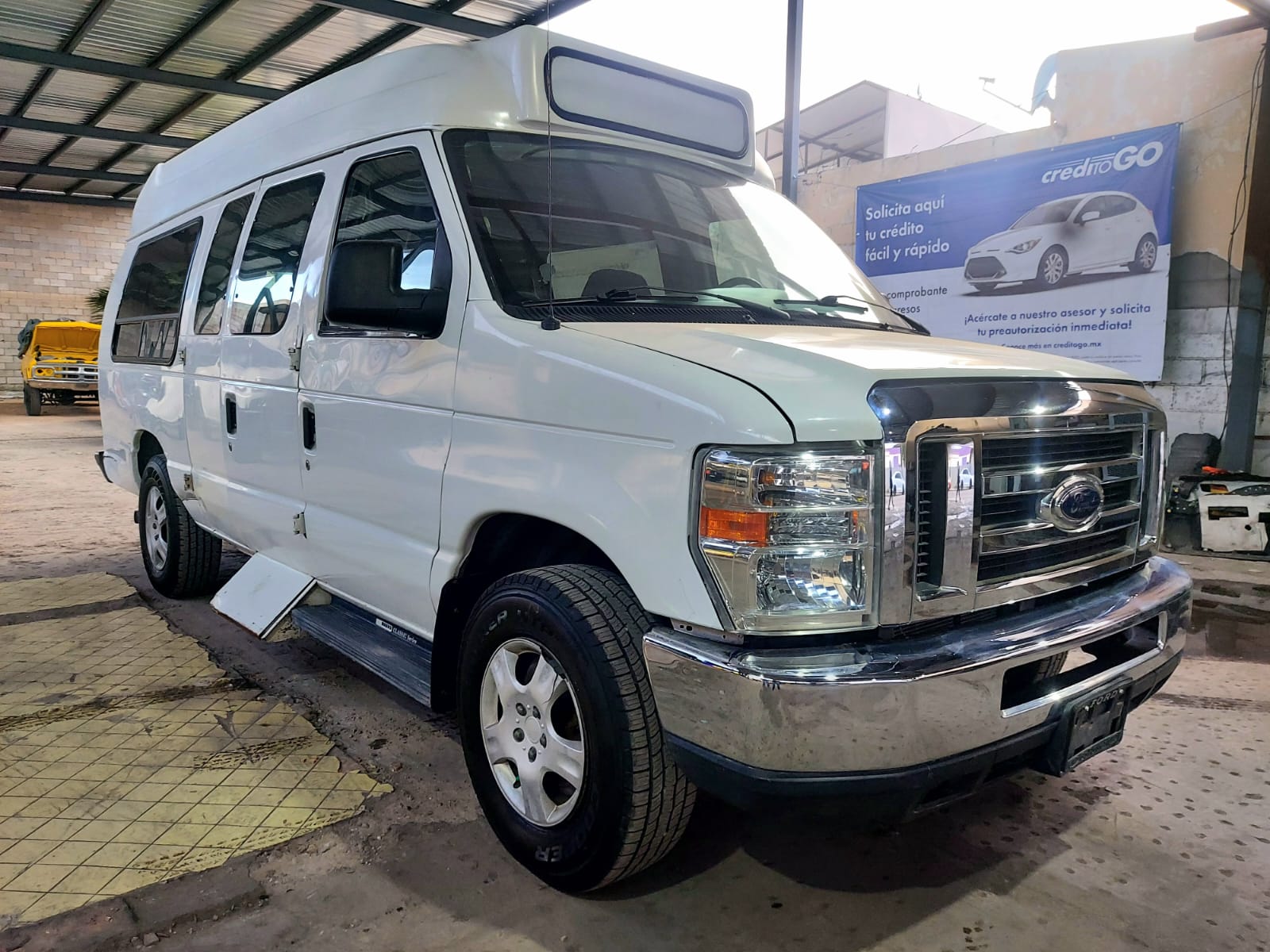 Ford Trucks Econoline 2008 (Importada) 🚐✨