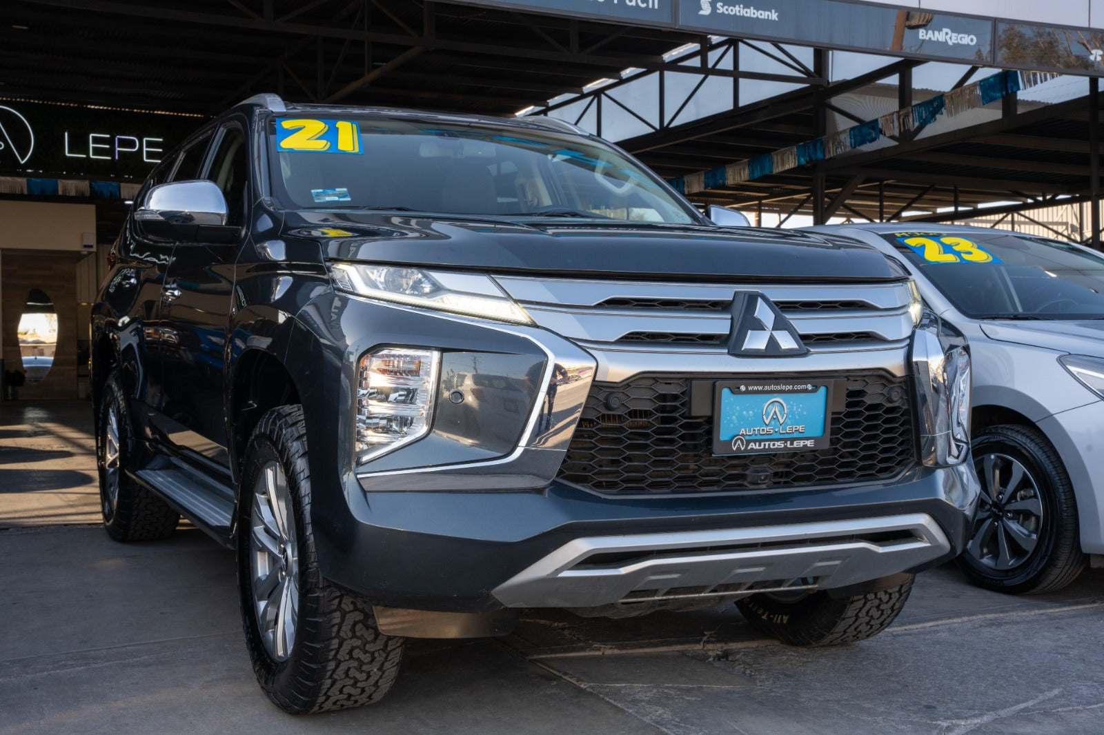 Mitsubishi Montero SE 2021