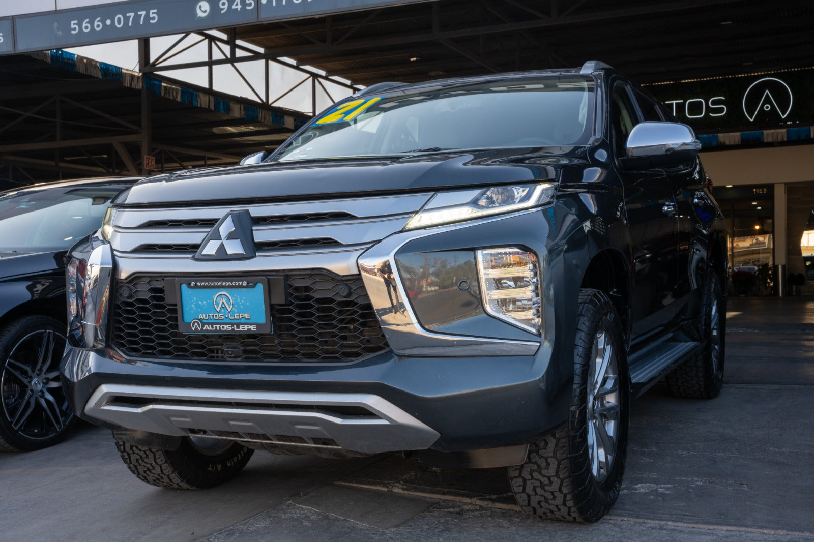 Mitsubishi Montero SE 2021