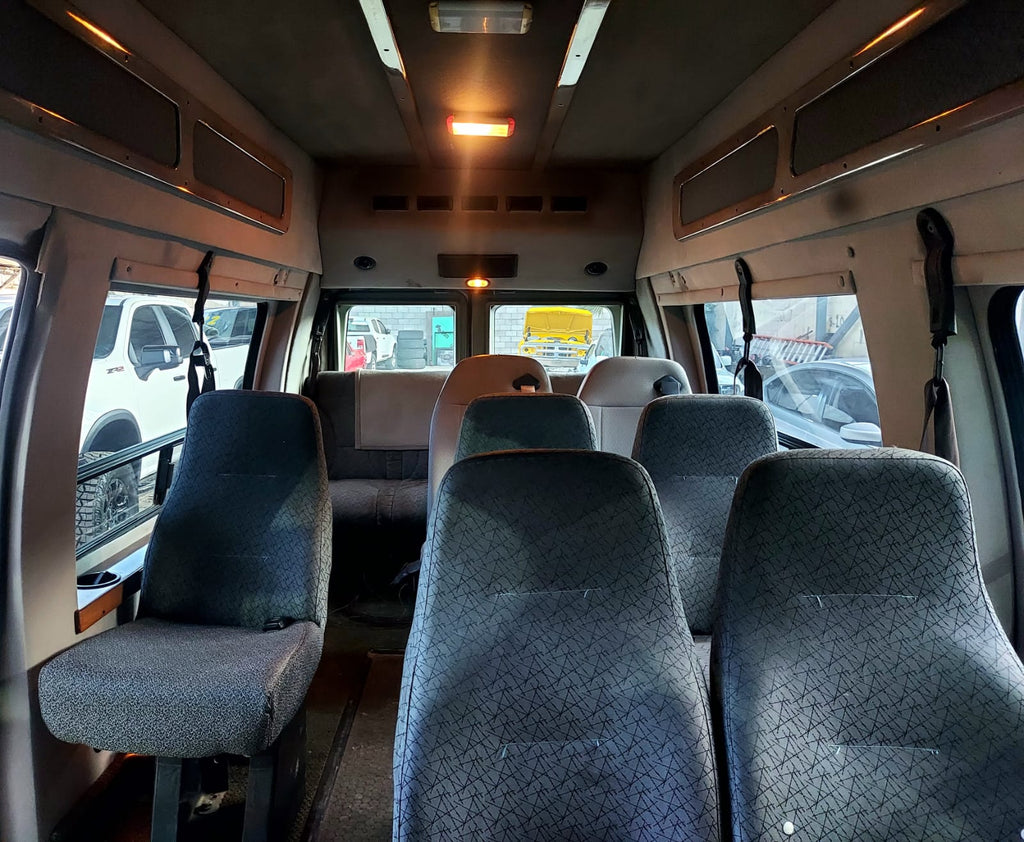 Ford Trucks Econoline 2008 (Importada) 🚐✨