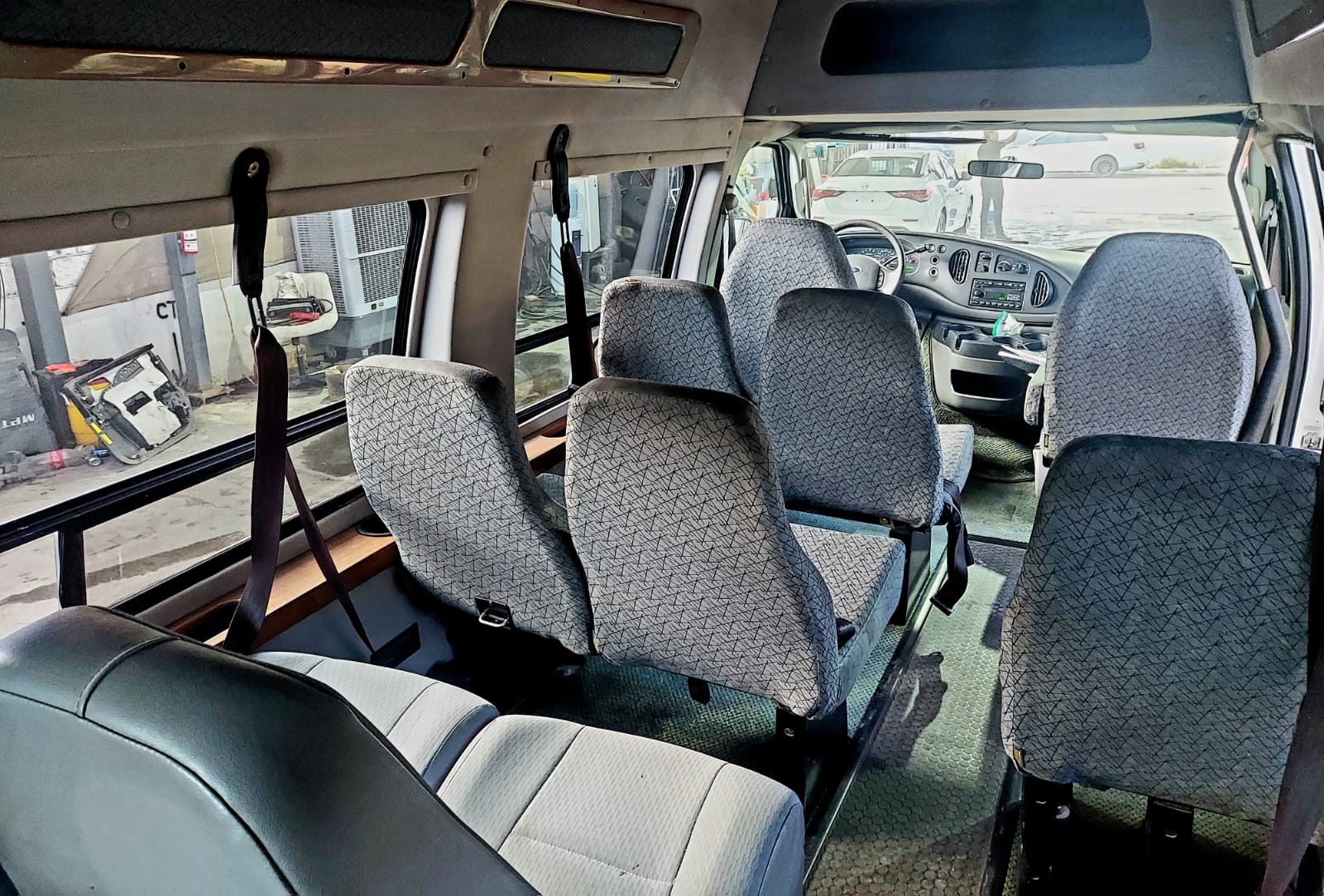 Ford Trucks Econoline 2008 (Importada) 🚐✨