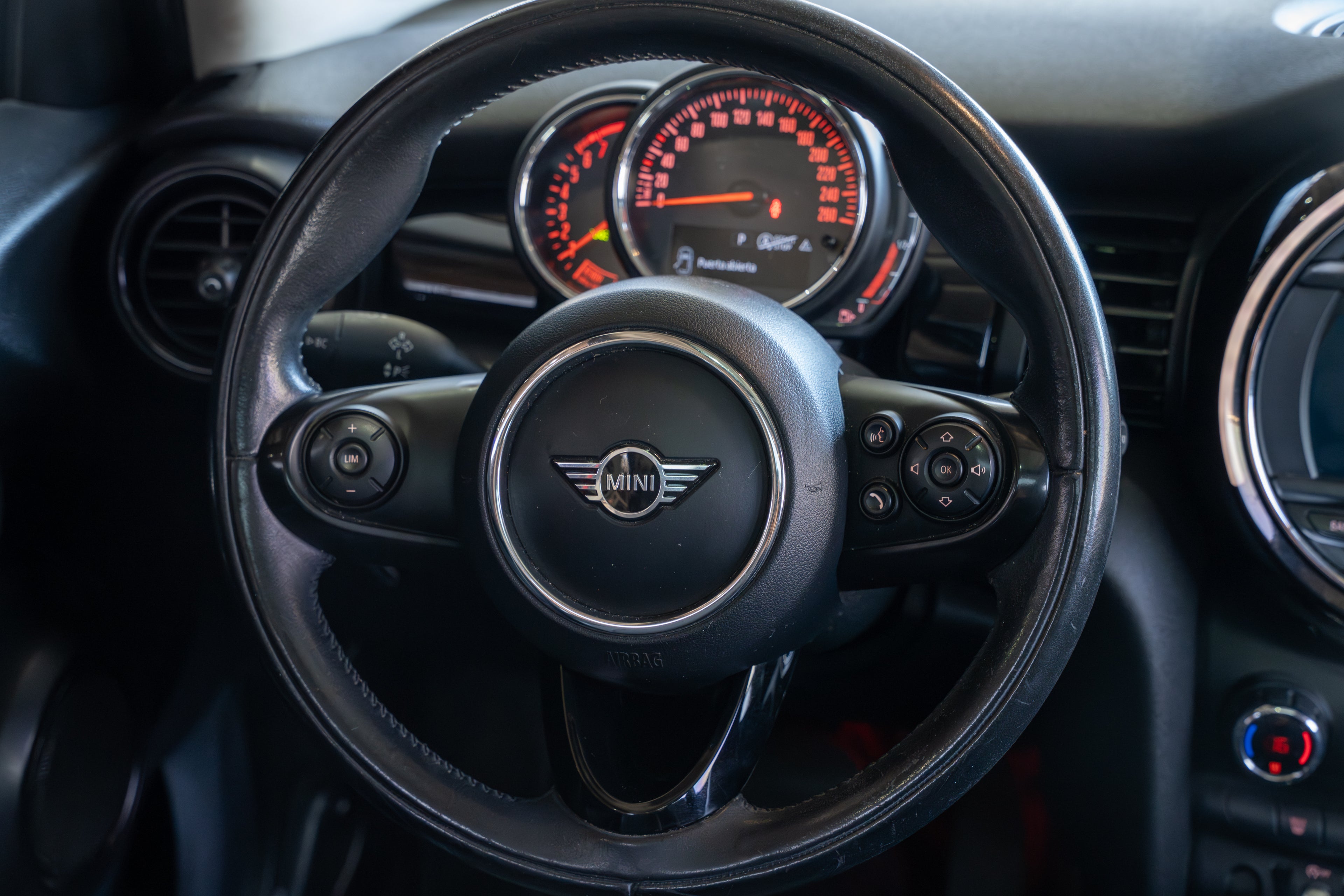 Mini Cooper Chilli 2019