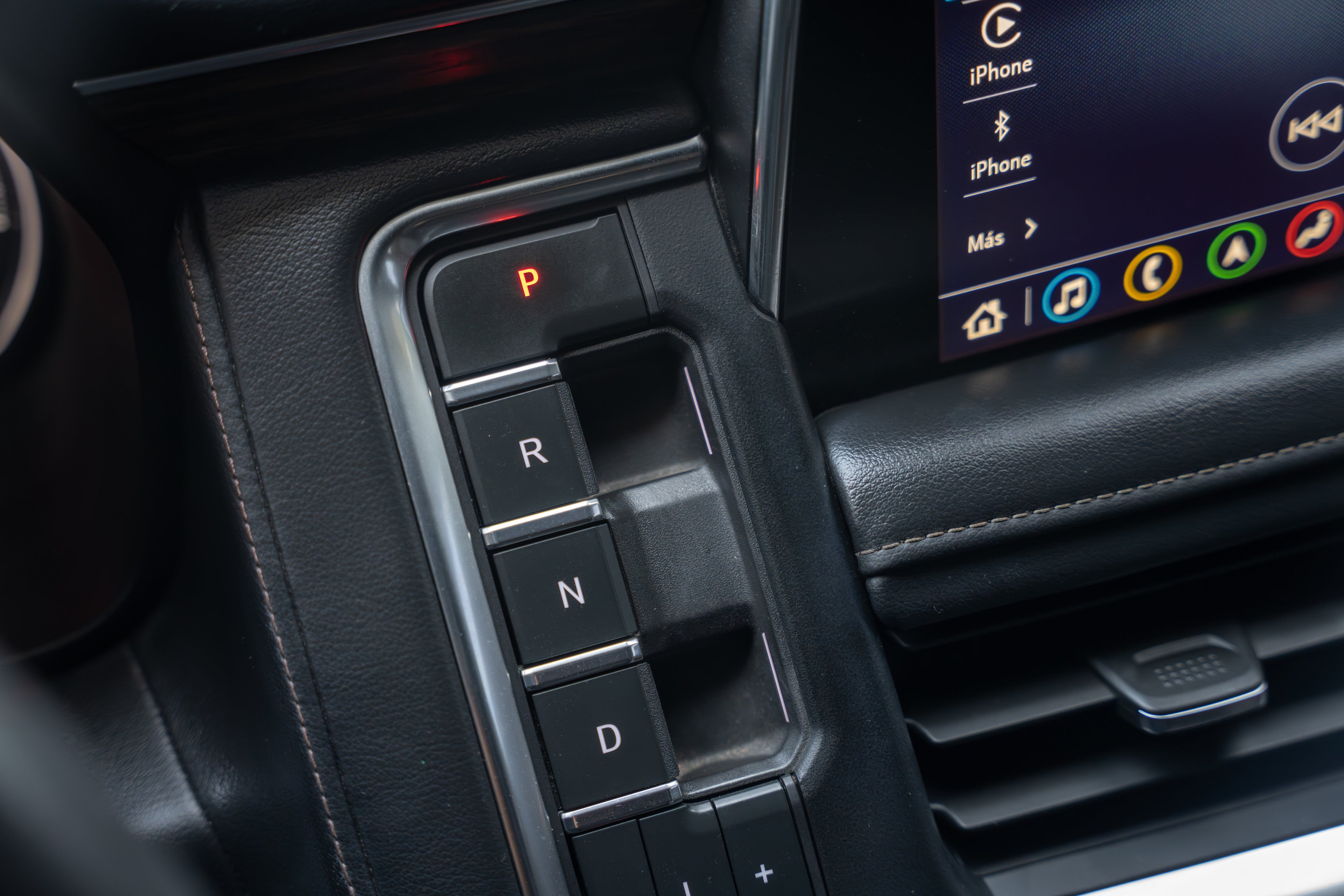 Chevrolet Suburban HighCountry 2021