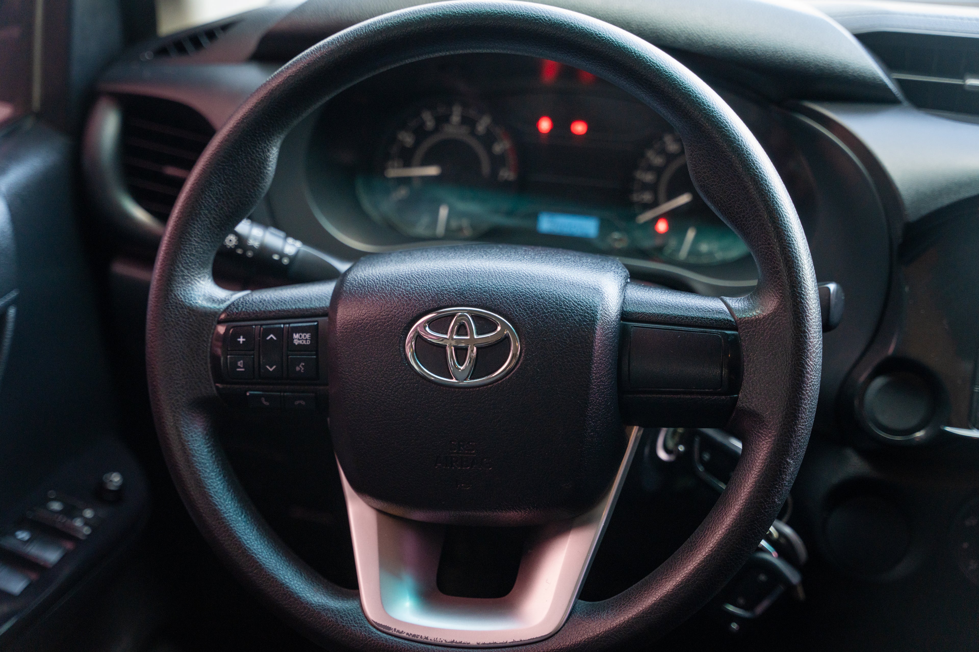 Toyota Hilux SR 2022