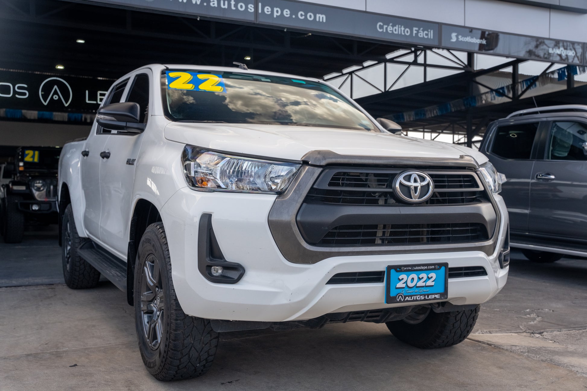 Toyota Hilux SR 2022