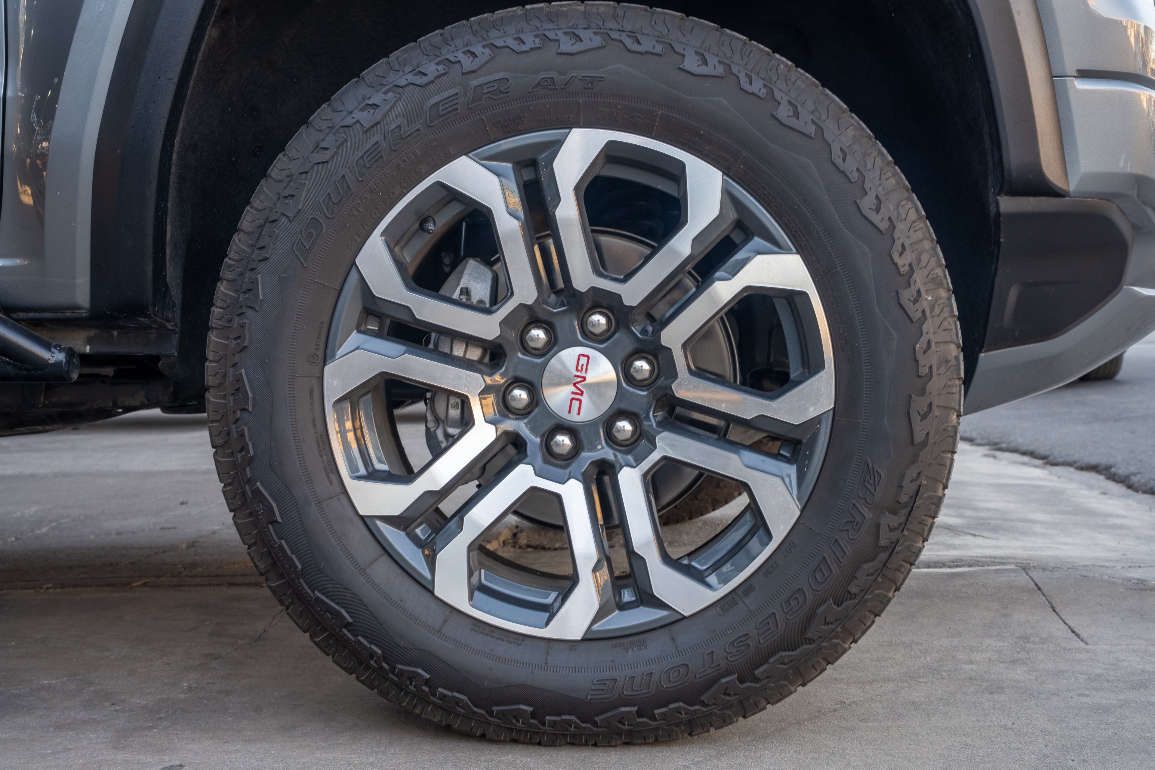 GMC Canyon AT4 2024