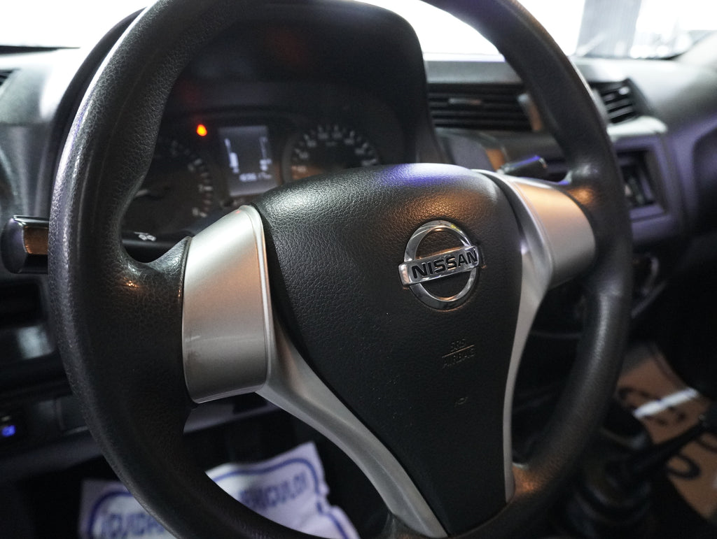 Nissan NP300 Estaca 2020