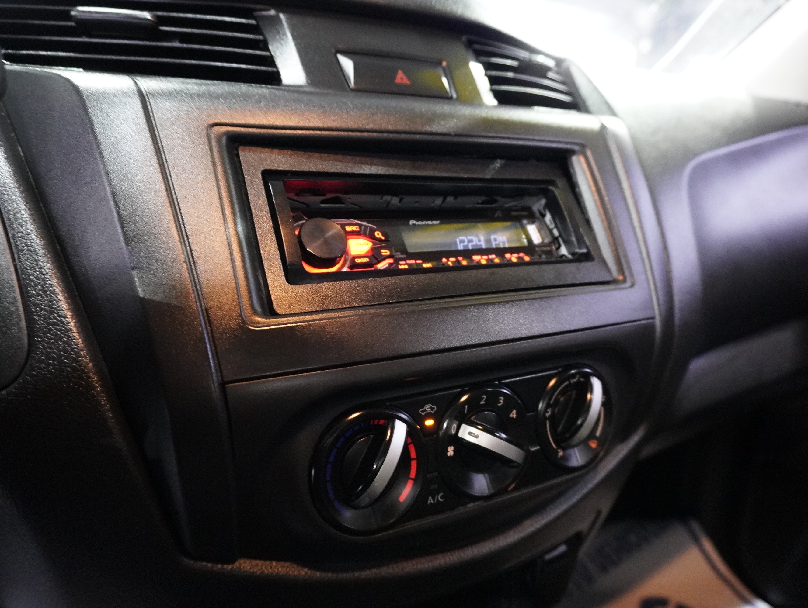 Nissan NP300 Estaca 2020