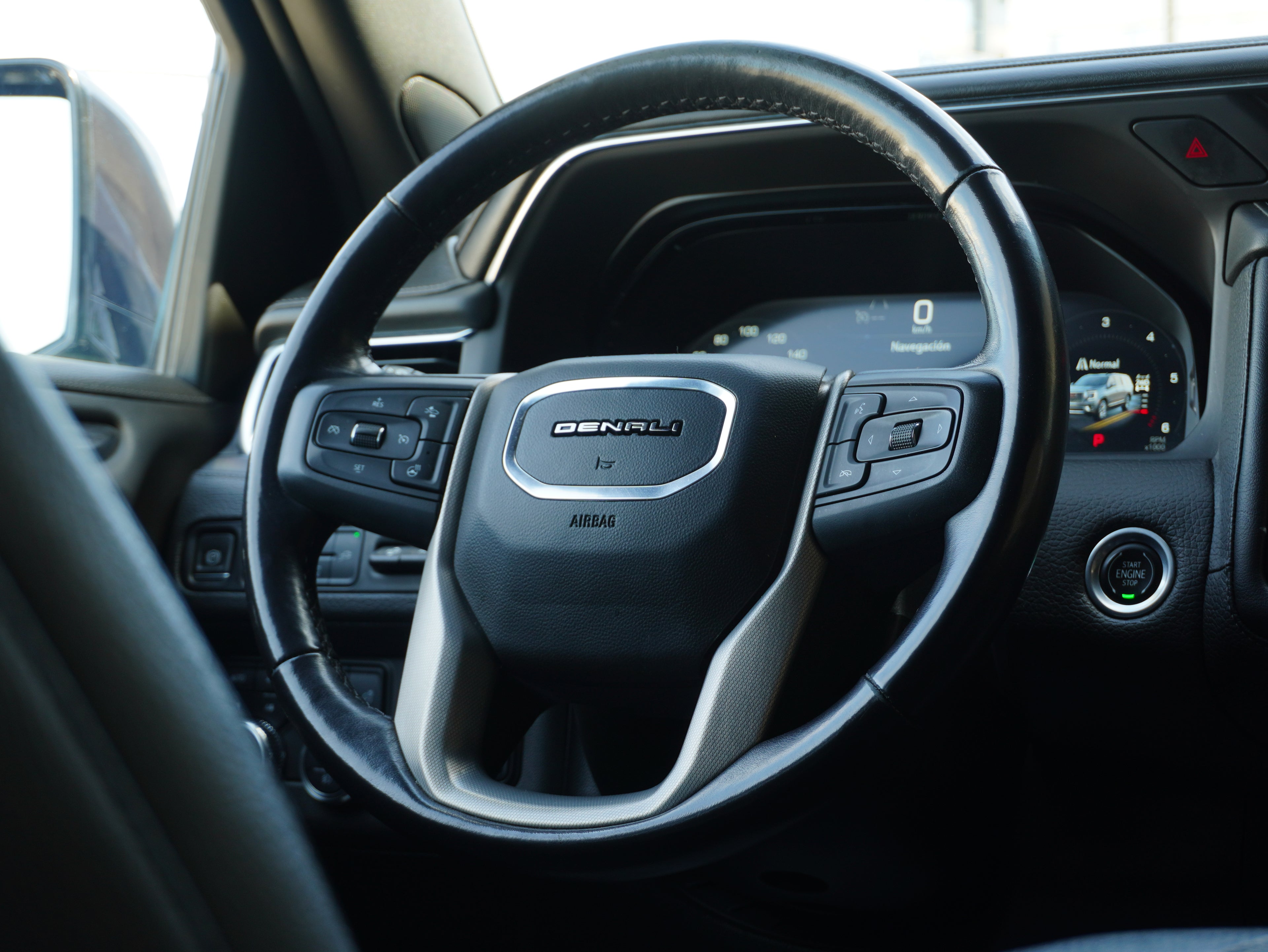 GMC Yukon Denali 4x4 2022 Nacional