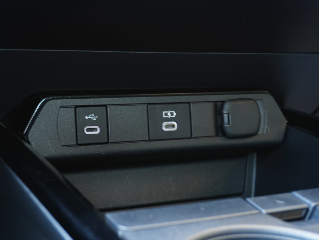 Toyota PRIUS Premium HEV 2025