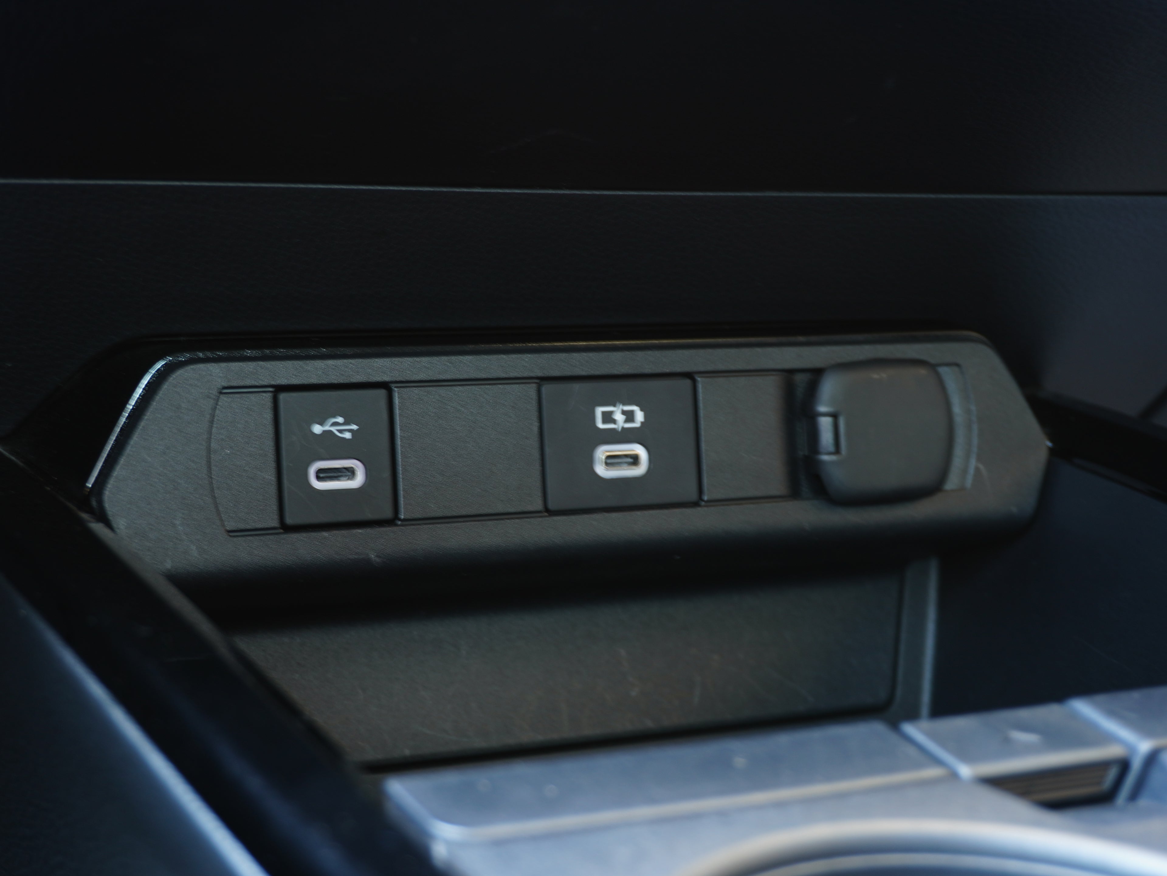 Toyota PRIUS Premium HEV 2025