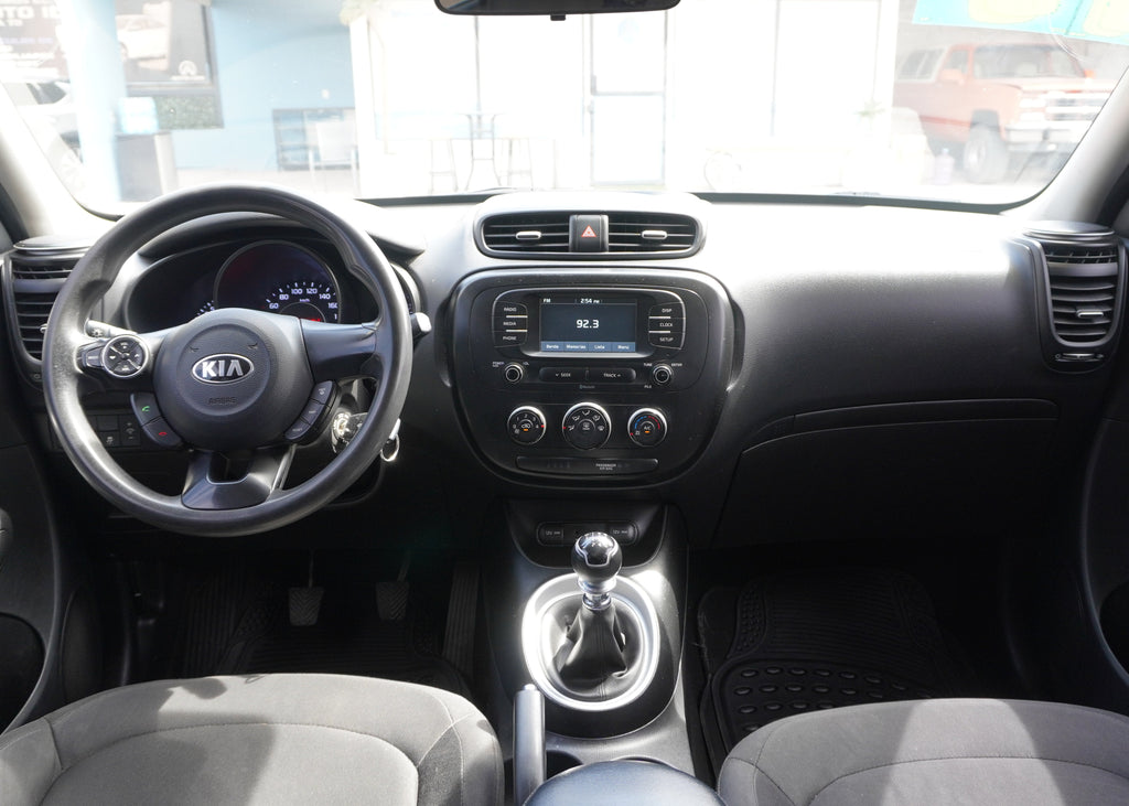 Kia Soul LX 2020 (Manual)