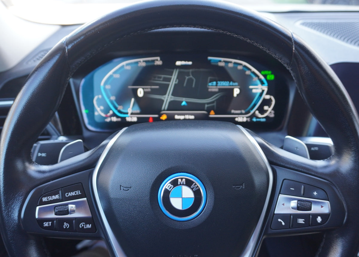 BMW 330e 2022