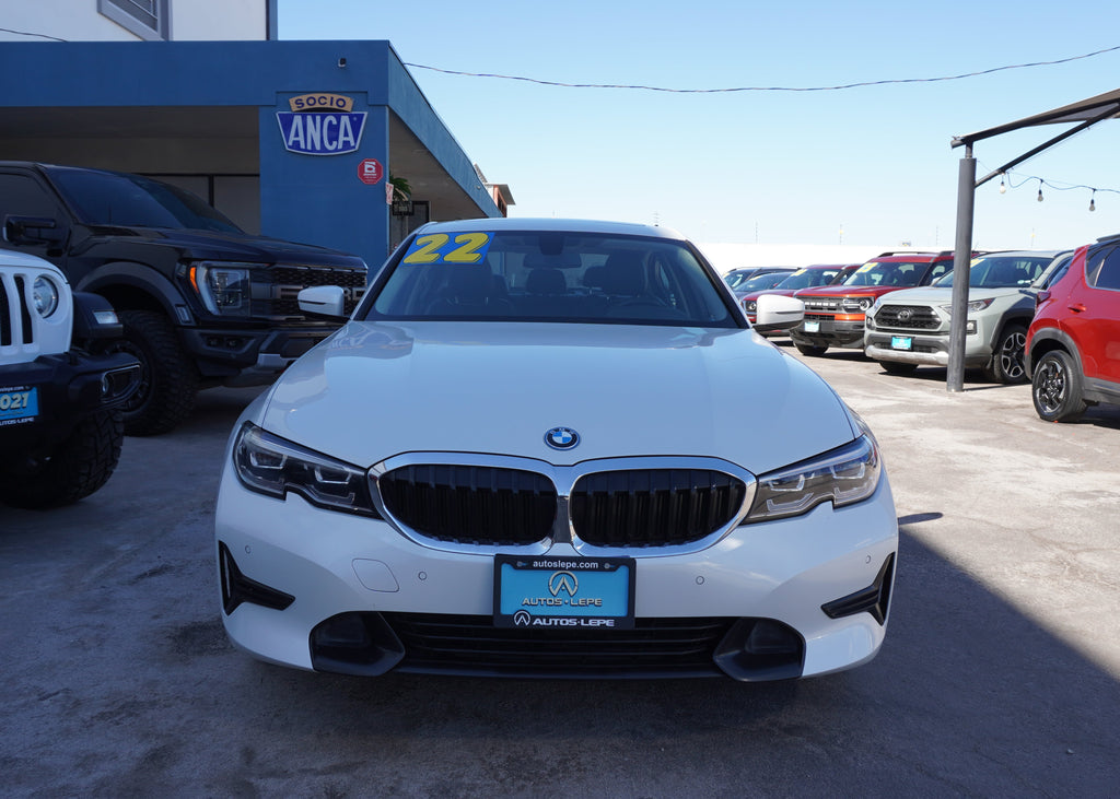 BMW 330e 2022