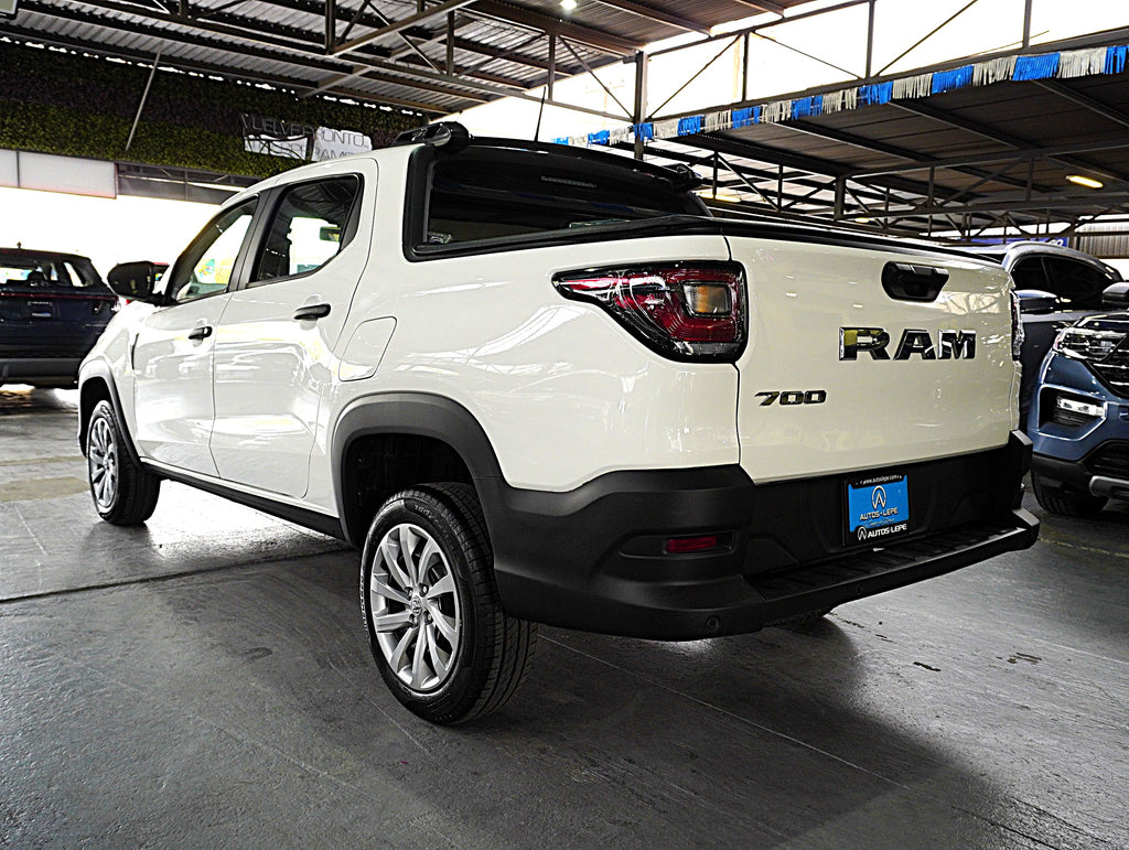 Dodge Ram 700 Tradesman 2026