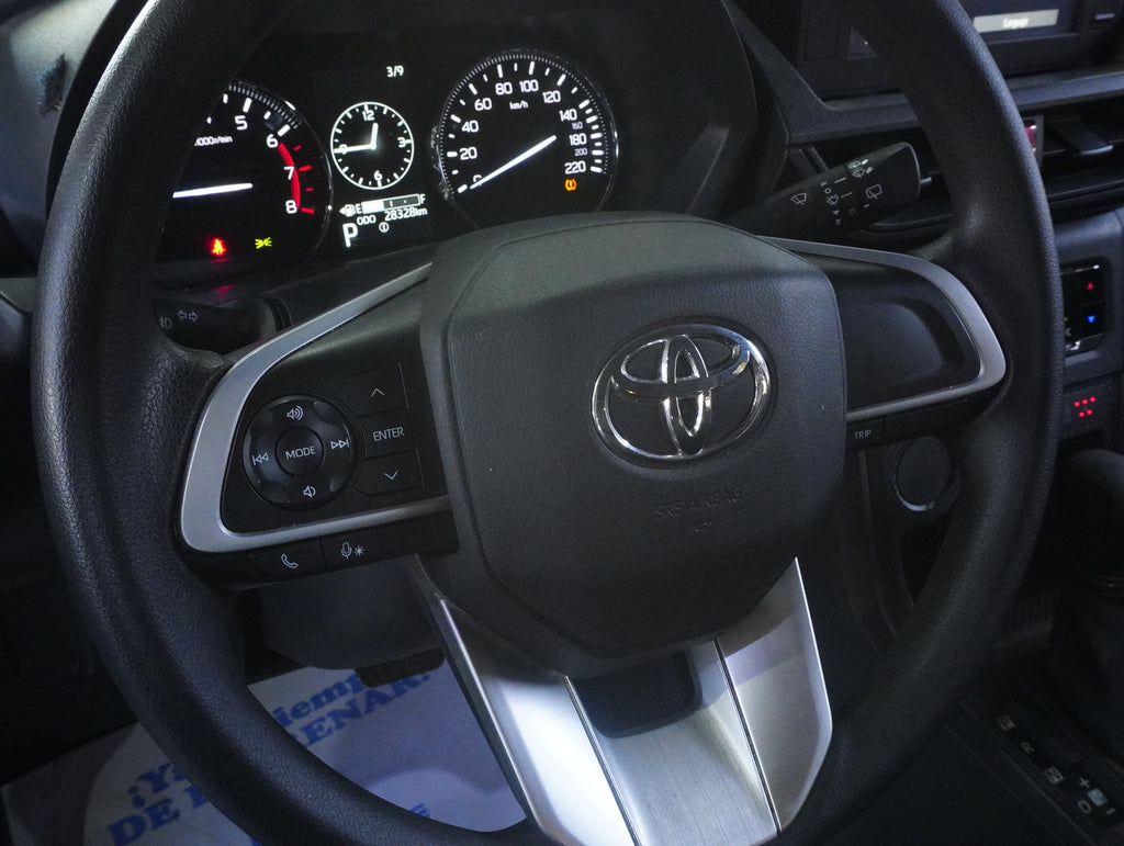 Toyota Avanza XLE 2023