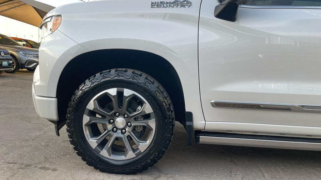 Chevrolet Cheyenne High Country 4x4 2022.5