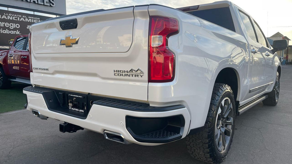 Chevrolet Cheyenne High Country 4x4 2022.5