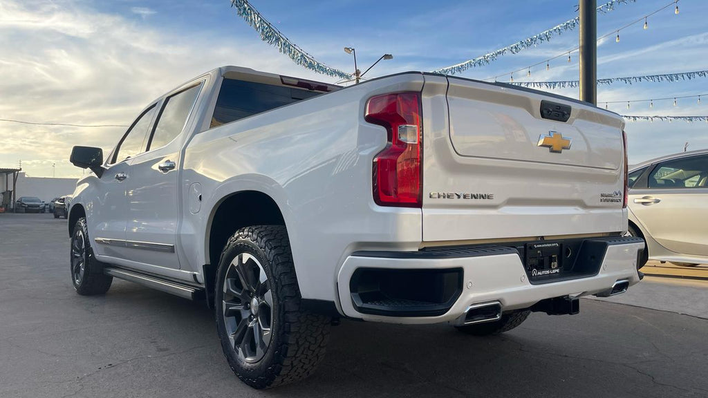 Chevrolet Cheyenne High Country 4x4 2022.5