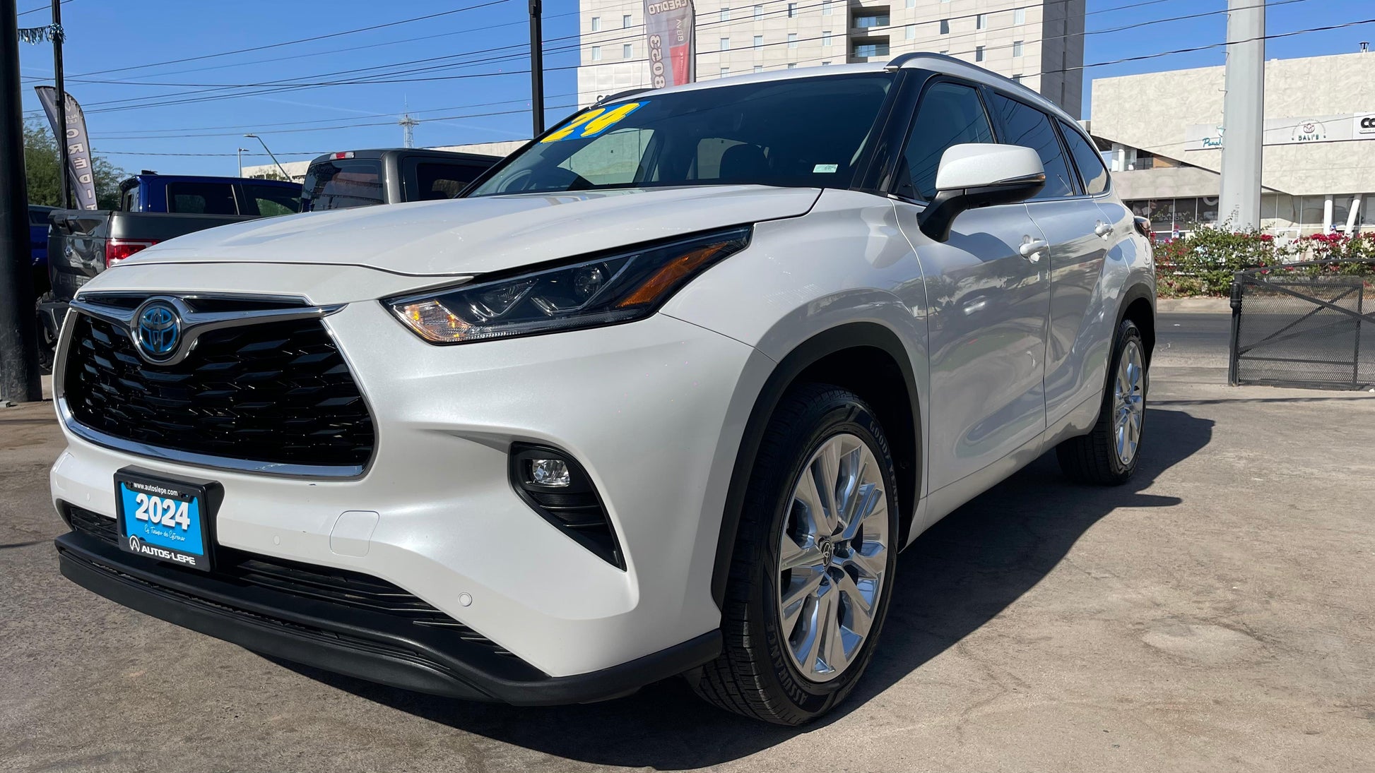 Toyota Highlander Limited Hybrid 2024