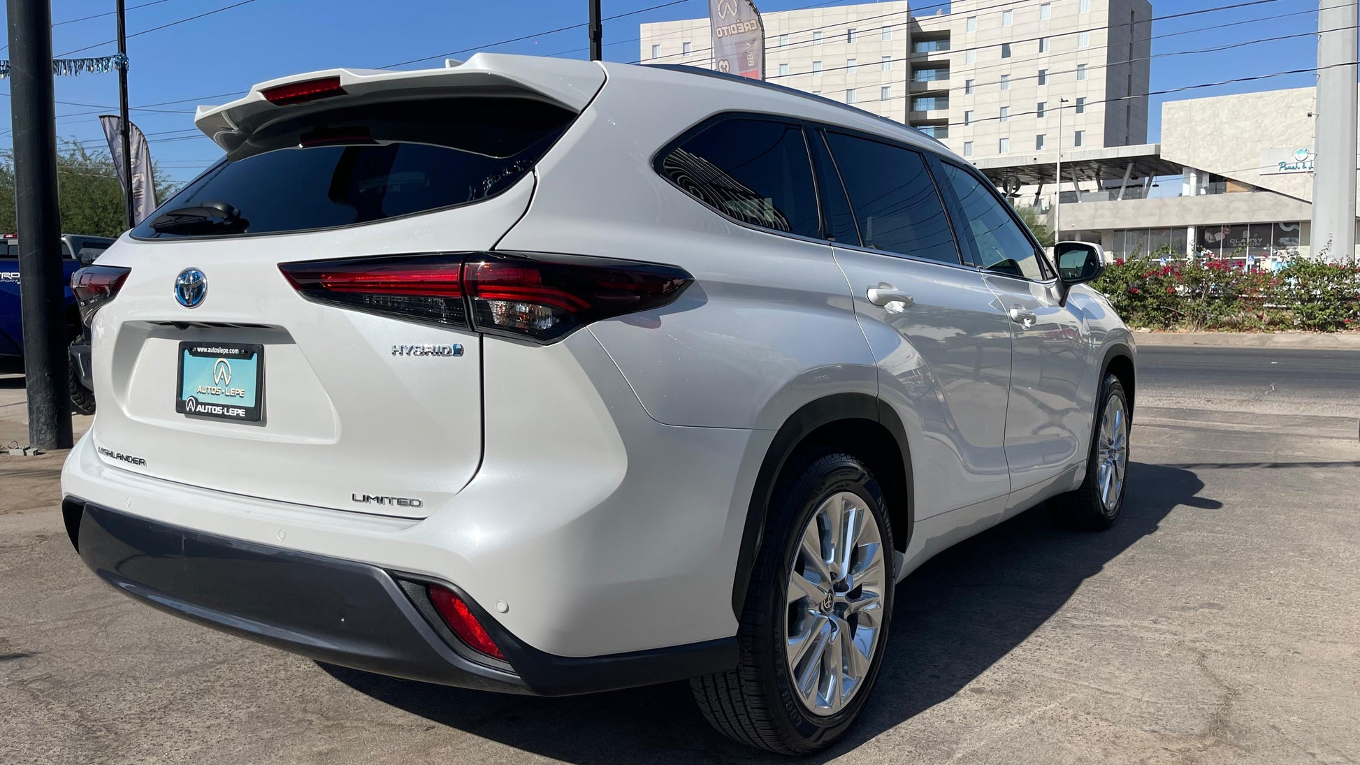 Toyota Highlander Limited Hybrid 2024