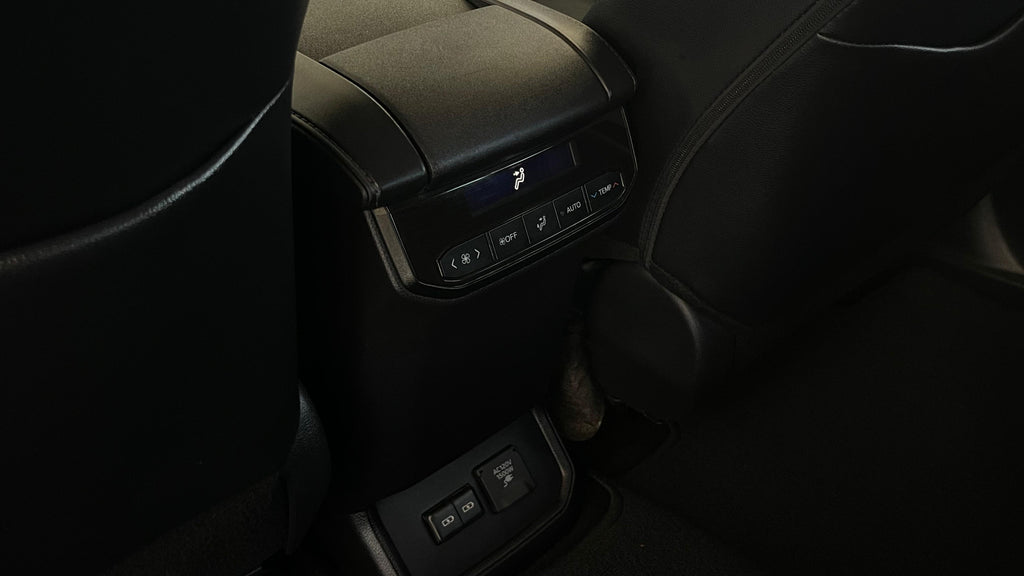 Toyota Highlander Limited Hybrid 2024