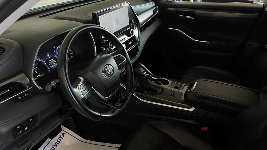 Toyota Highlander Limited Hybrid 2024