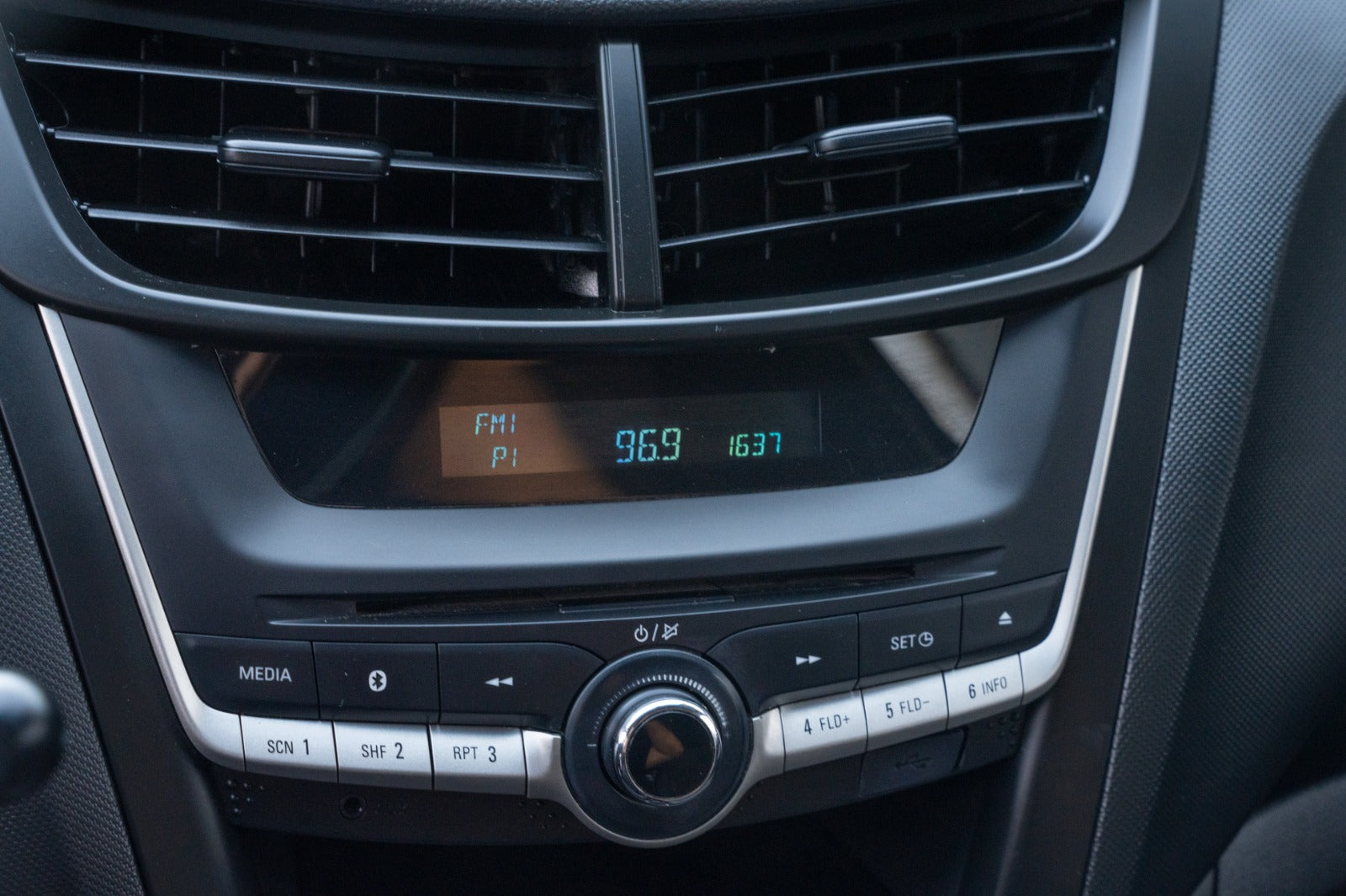 Chevrolet Aveo LS 2022