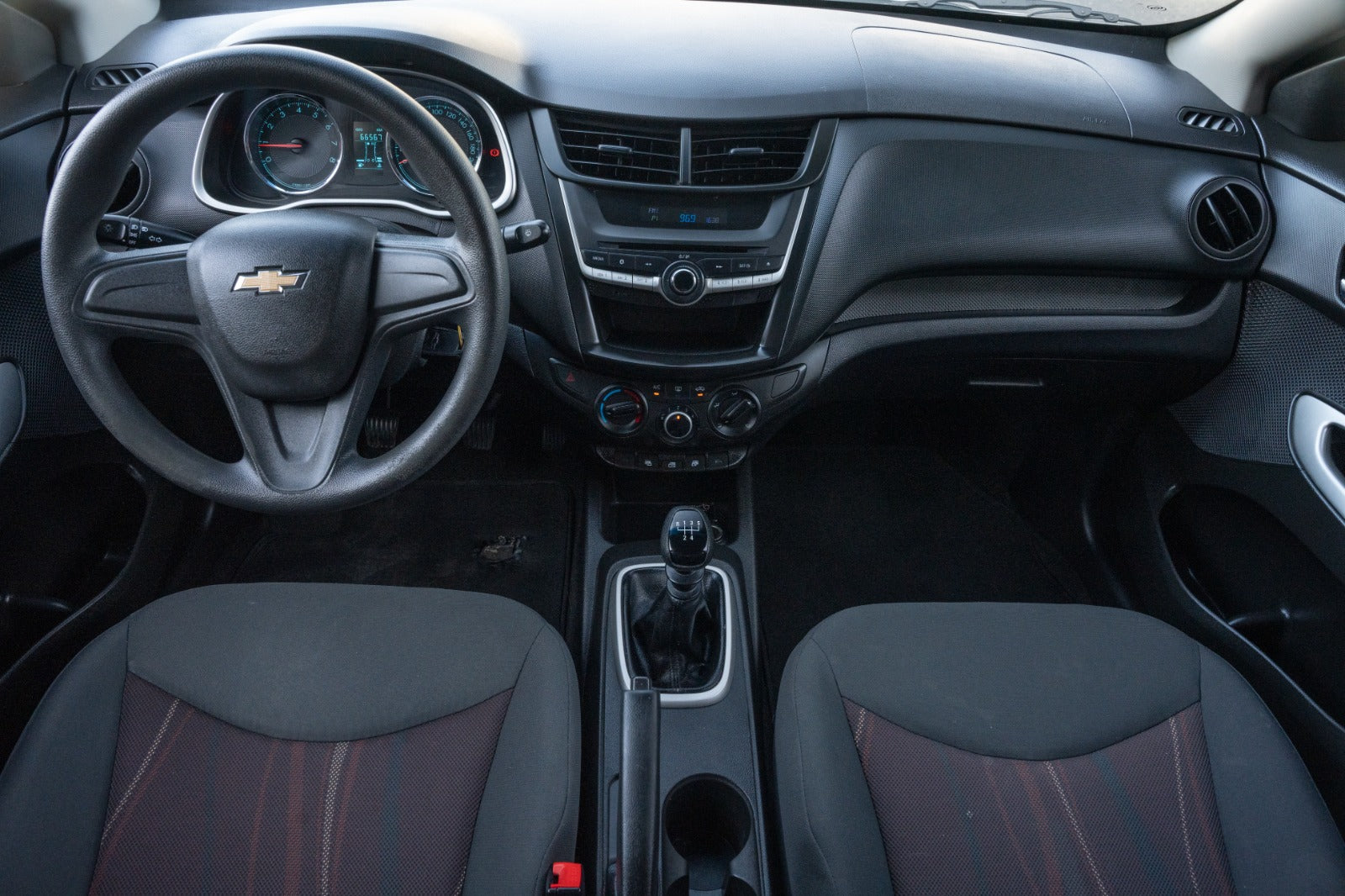 Chevrolet Aveo LS 2022