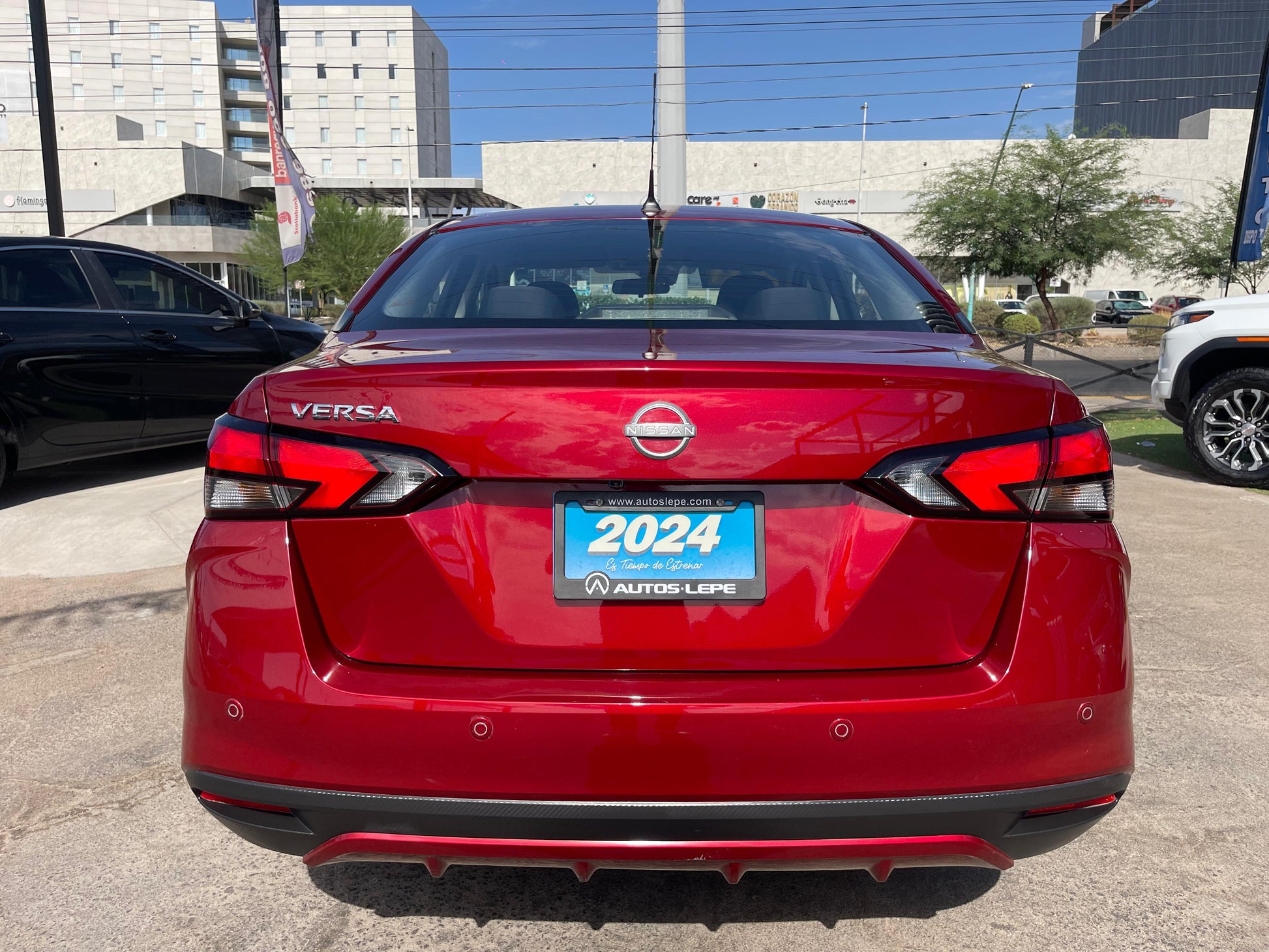 Nissan Versa Advance 2024