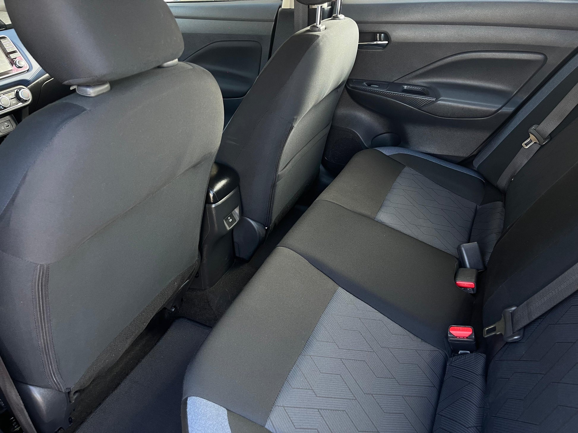 Nissan Versa Advance 2024