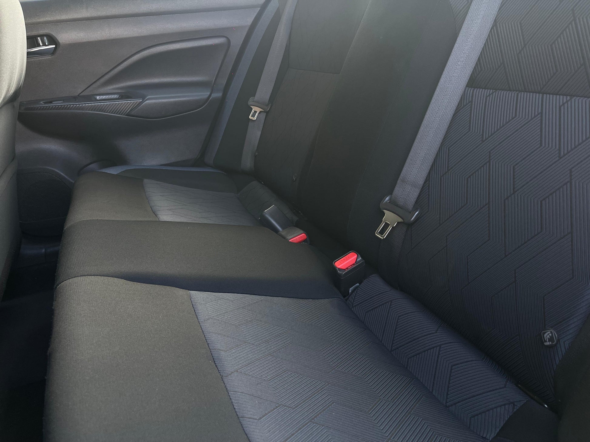 Nissan Versa Advance 2024