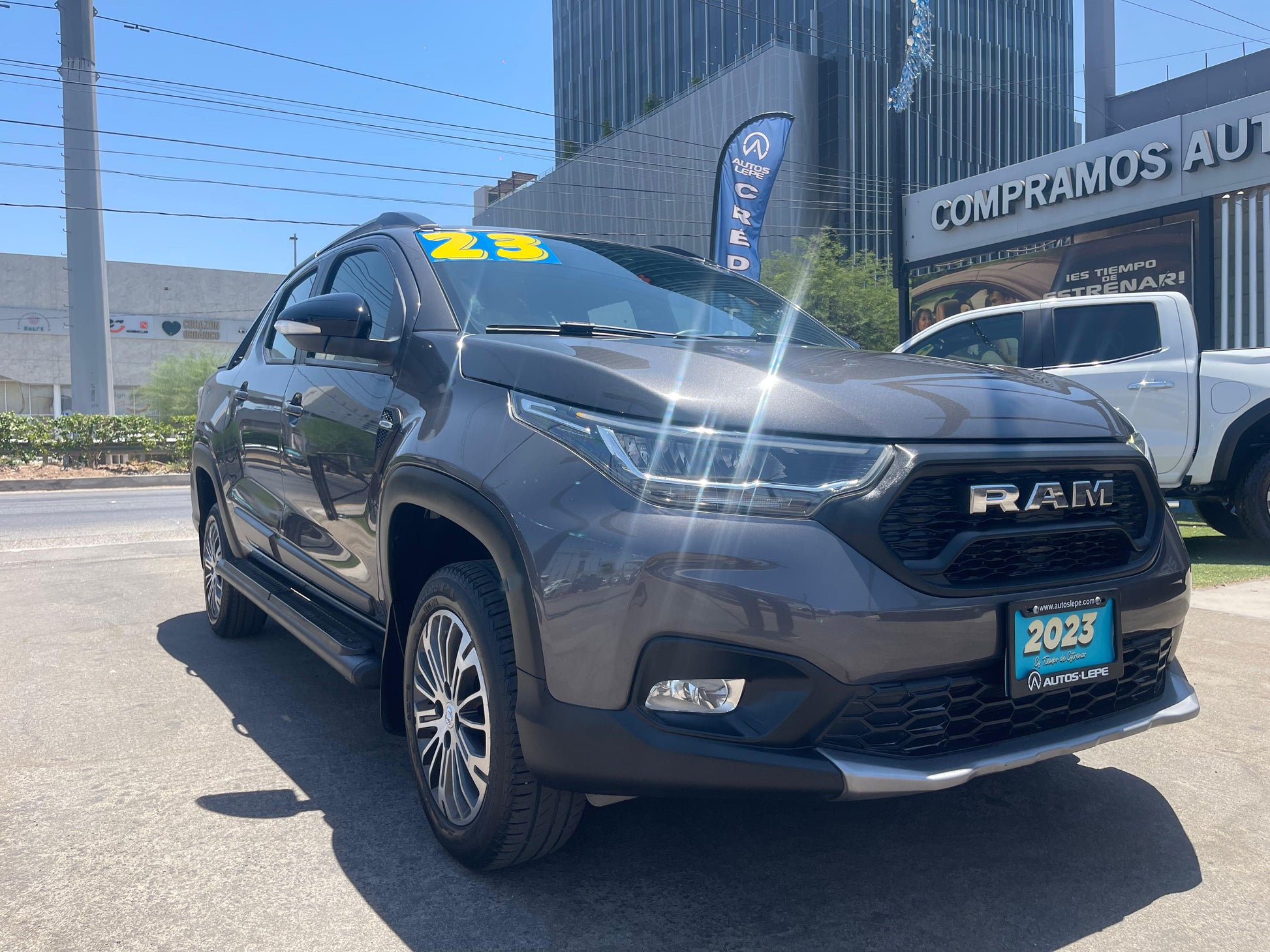 Dogde Ram 700 LongHorn 2023