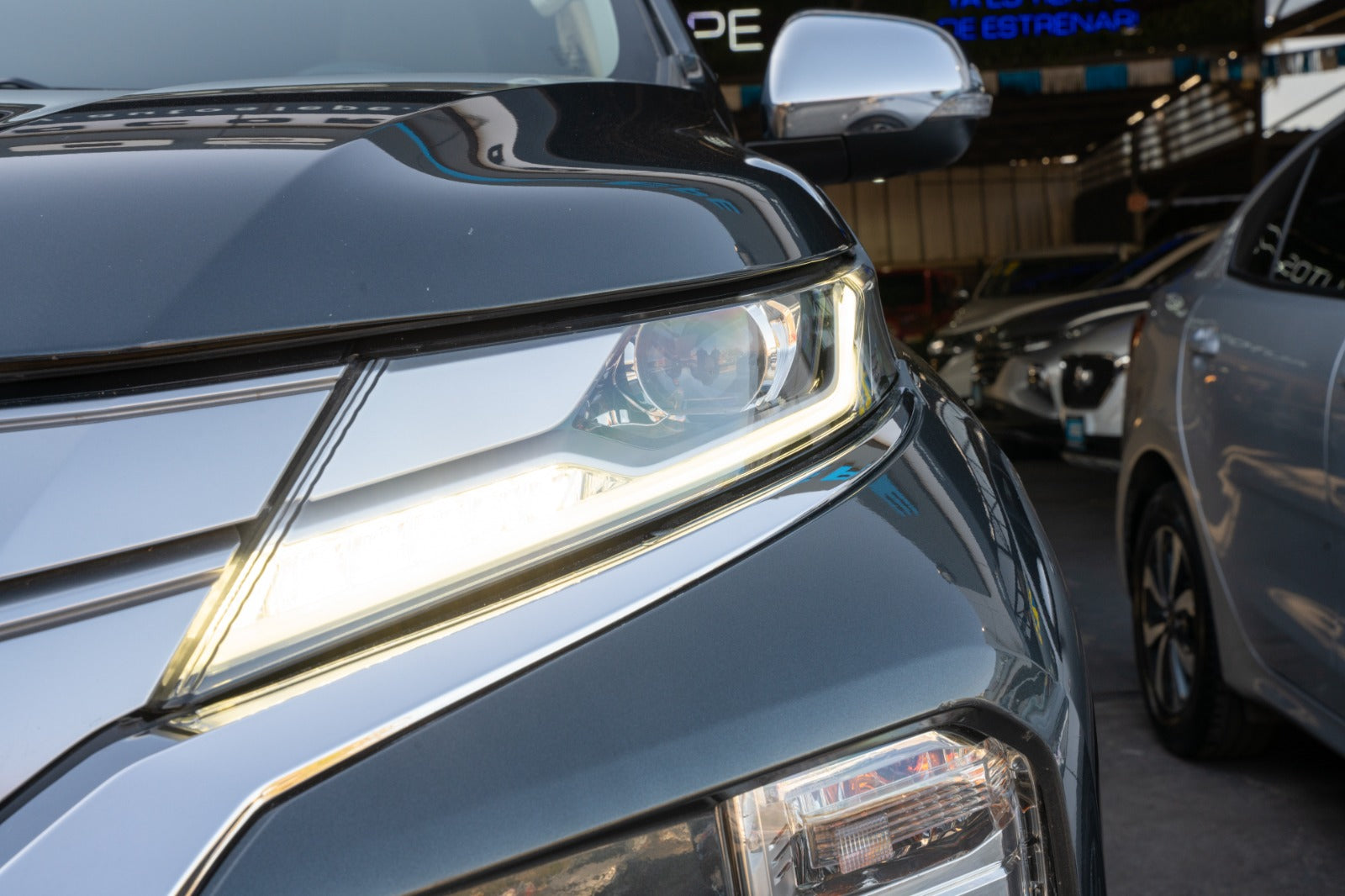Mitsubishi Montero SE 2021