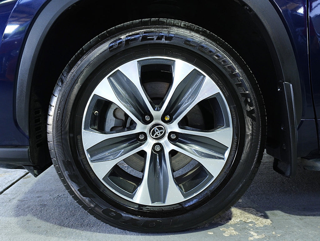 Toyota Highlander XLE HEV 2024