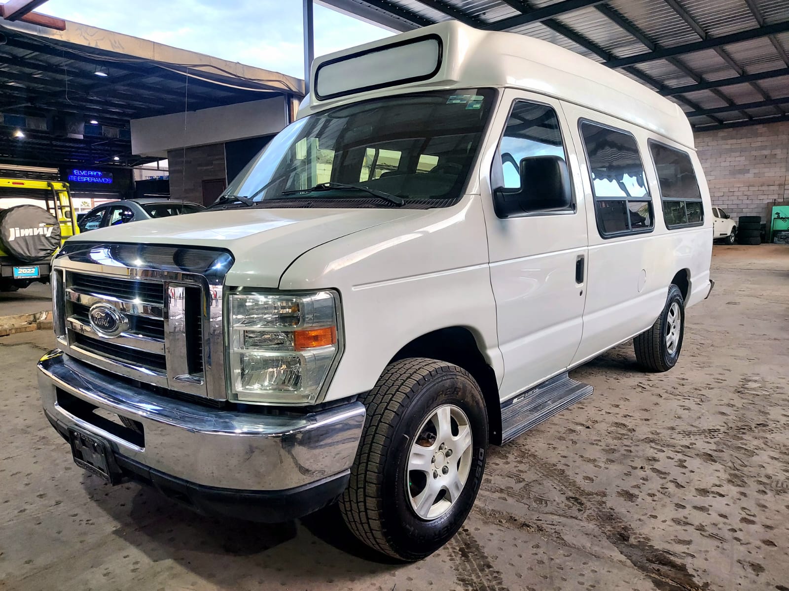 Ford Trucks Econoline 2008 (Importada) 🚐✨