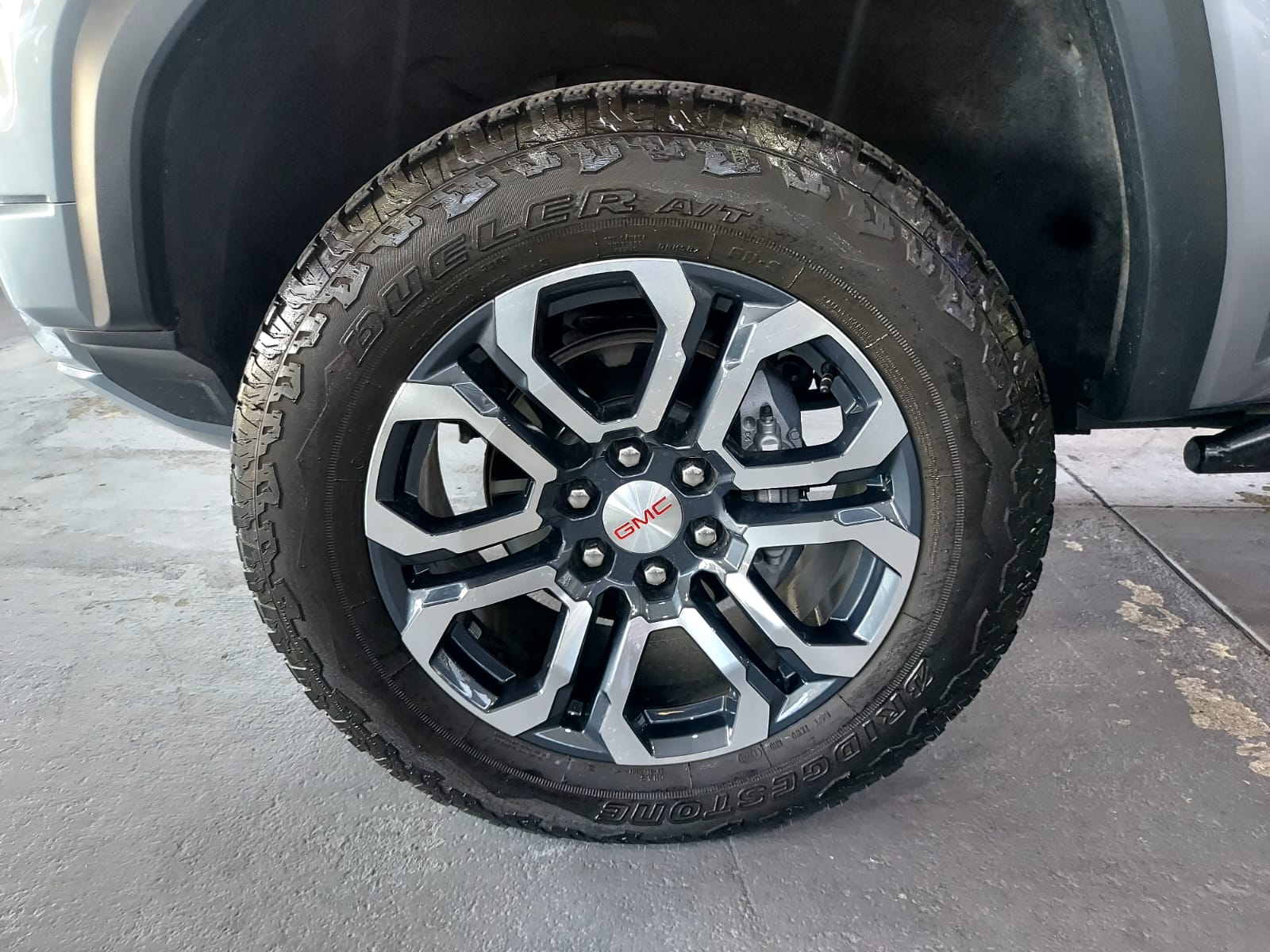 GMC Canyon AT4 2024