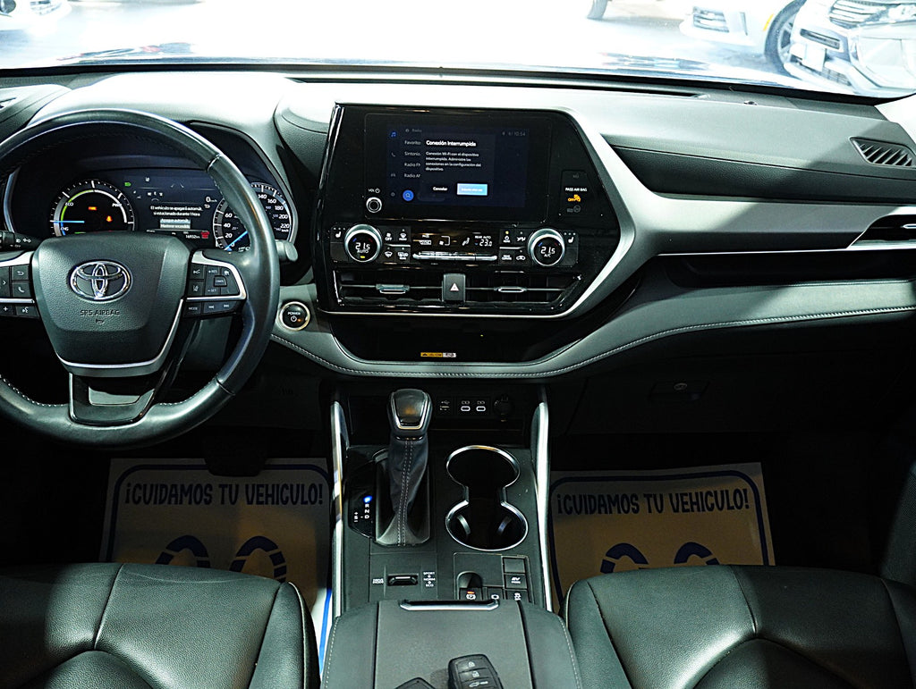 Toyota Highlander XLE HEV 2024