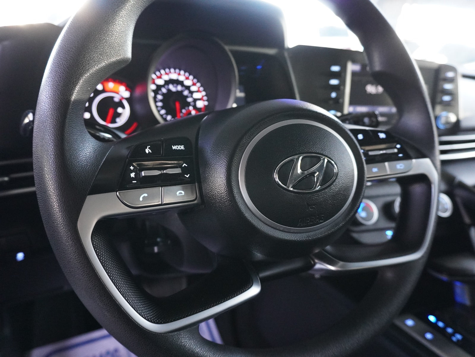 Hyundai Elantra GLS 2023