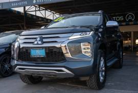 2021 Mitsubishi Montero SE