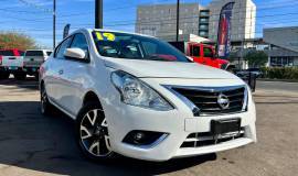 Nissan Versa Advance 2019