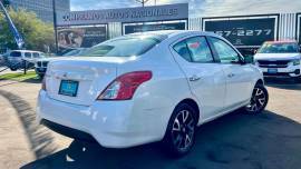 Nissan Versa Advance 2019